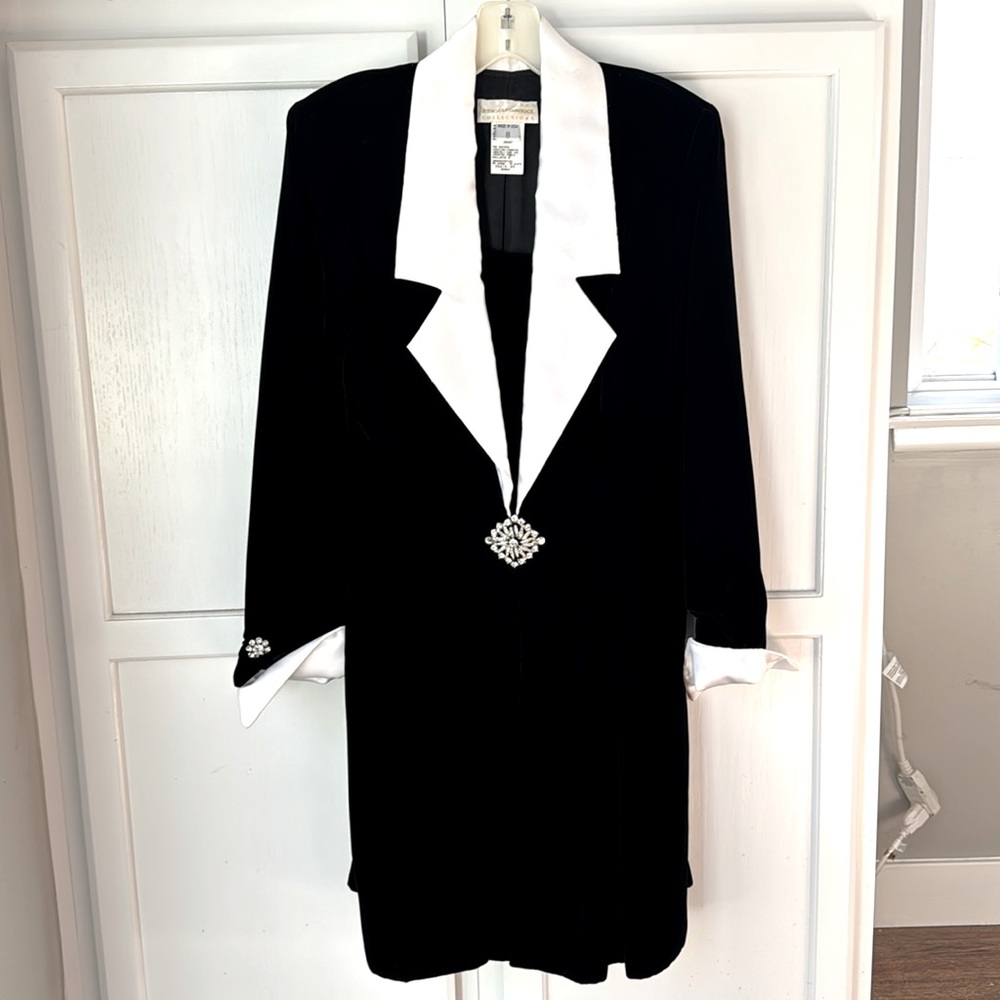 Jessica McClintock Evening dress with matching coat. Jeweled coat closer/cuffs.